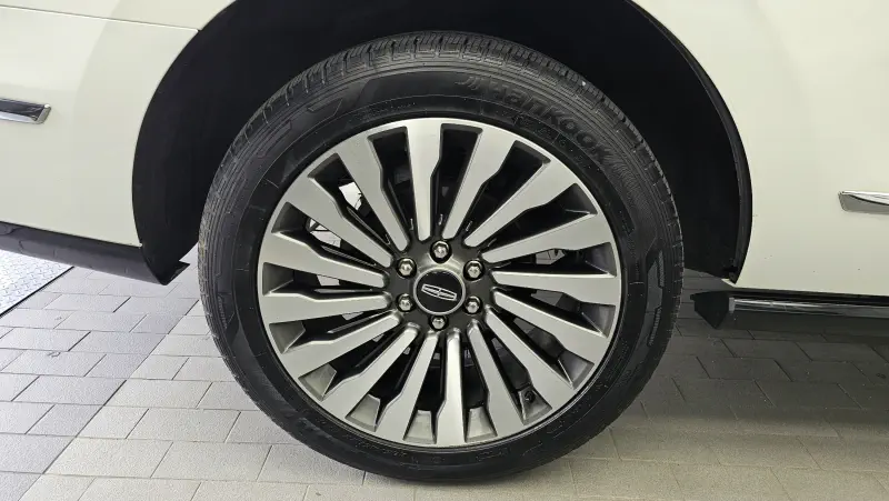 Lincoln Navigator