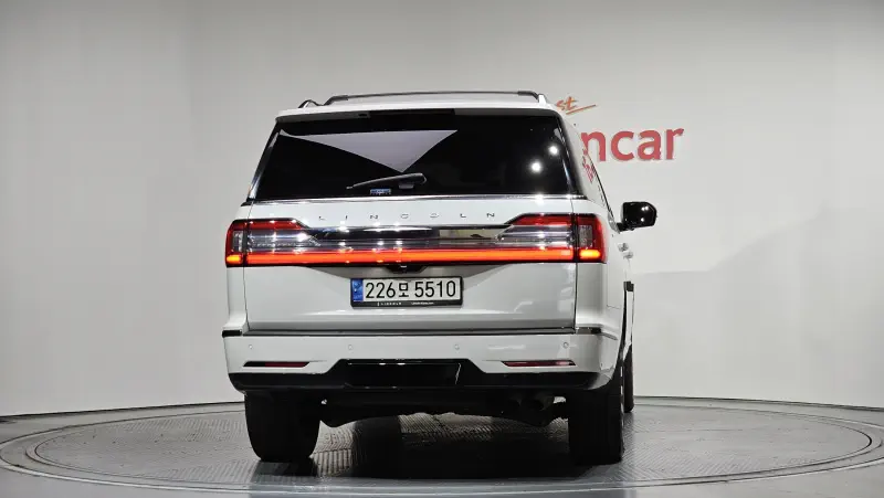 Lincoln Navigator