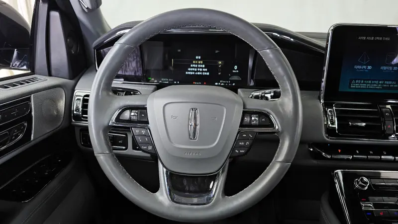 Lincoln Navigator