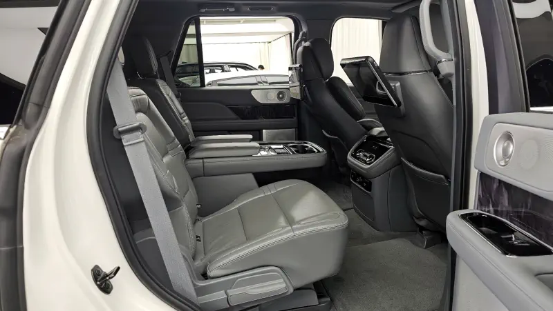 Lincoln Navigator