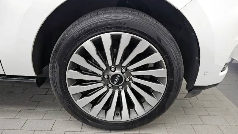Lincoln Navigator