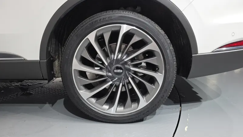Lincoln Aviator
