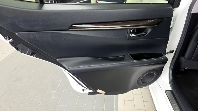 Lexus ES300h