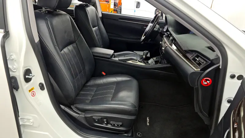 Lexus ES300h