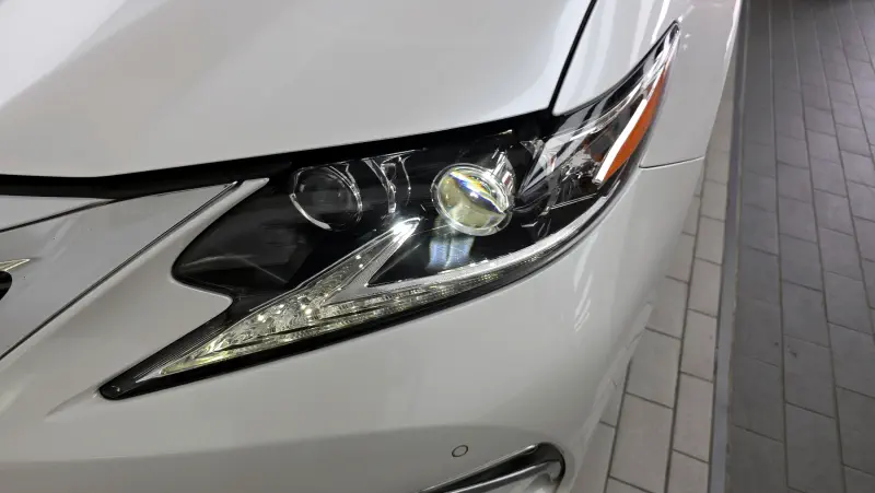 Lexus ES300h