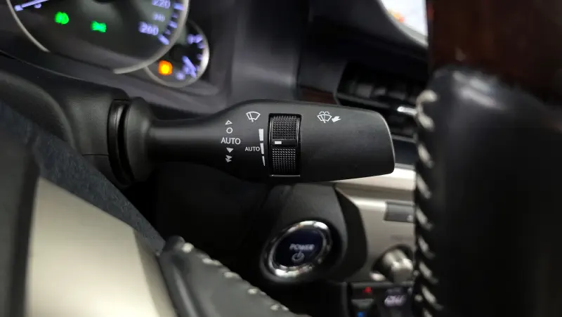 Lexus ES300h