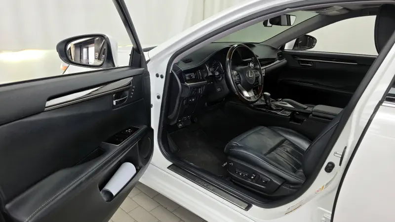 Lexus ES300h