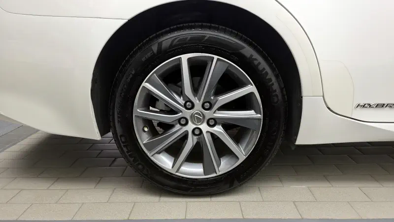 Lexus ES300h