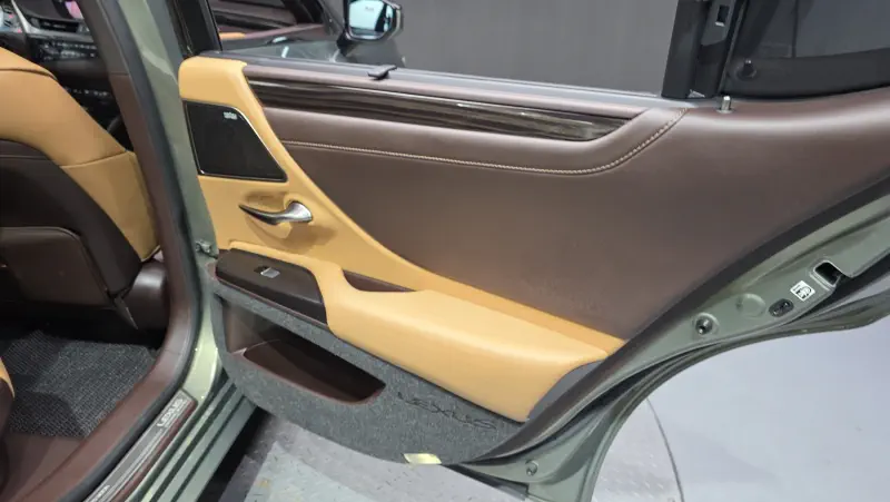 Lexus ES300h