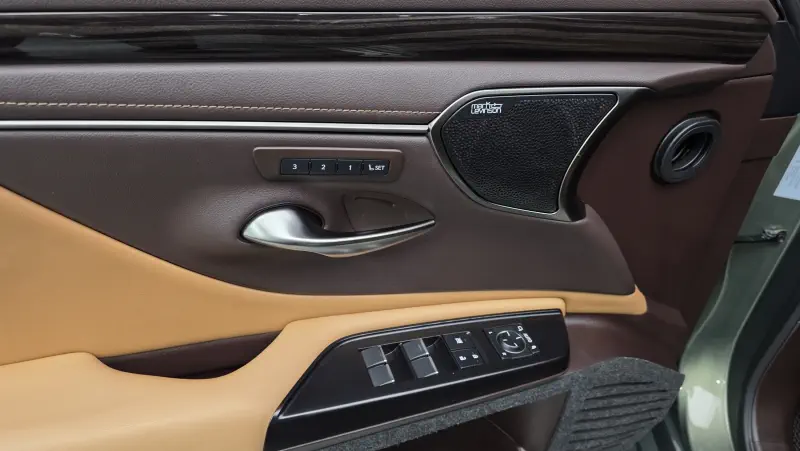 Lexus ES300h