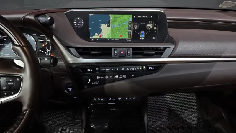Lexus ES300h
