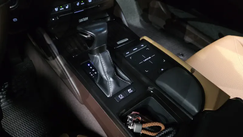 Lexus ES300h