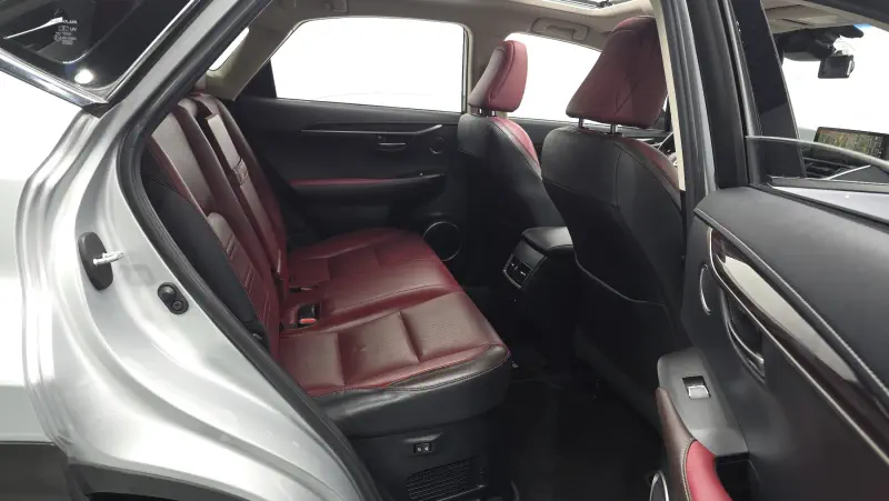 Lexus NX300h