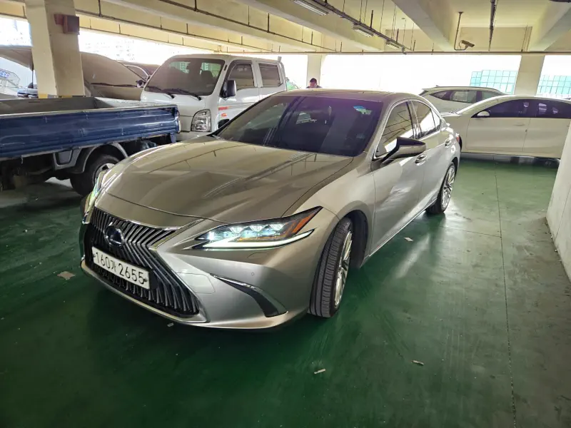 Lexus ES300h