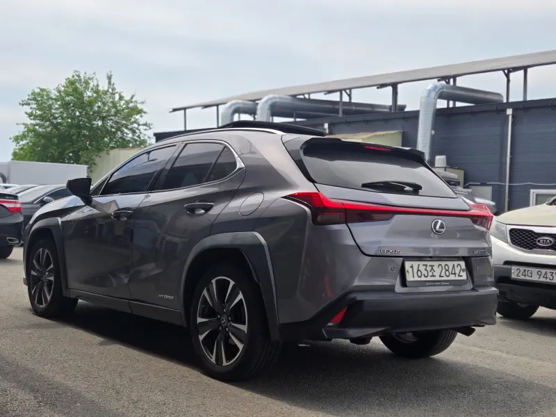 Lexus UX