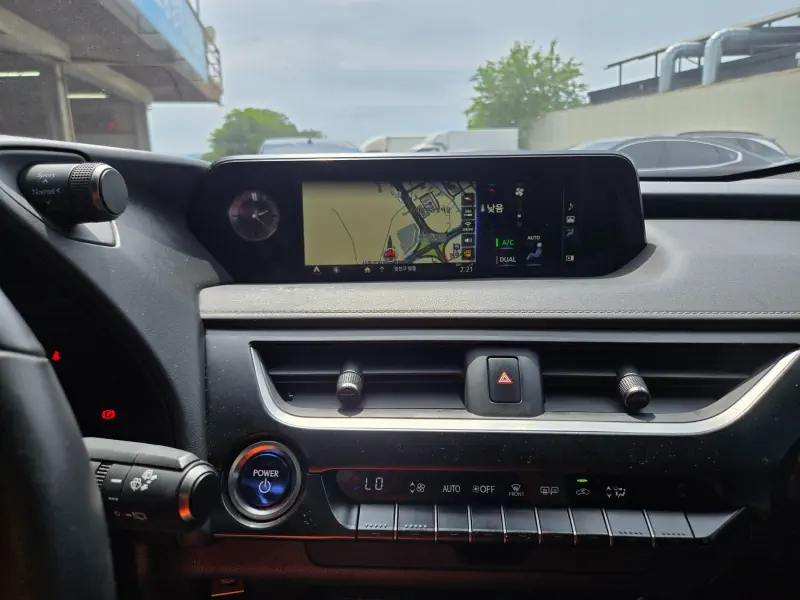 Lexus UX