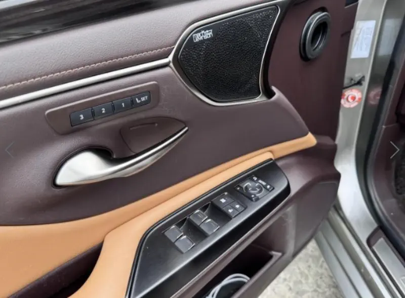 Lexus ES300h
