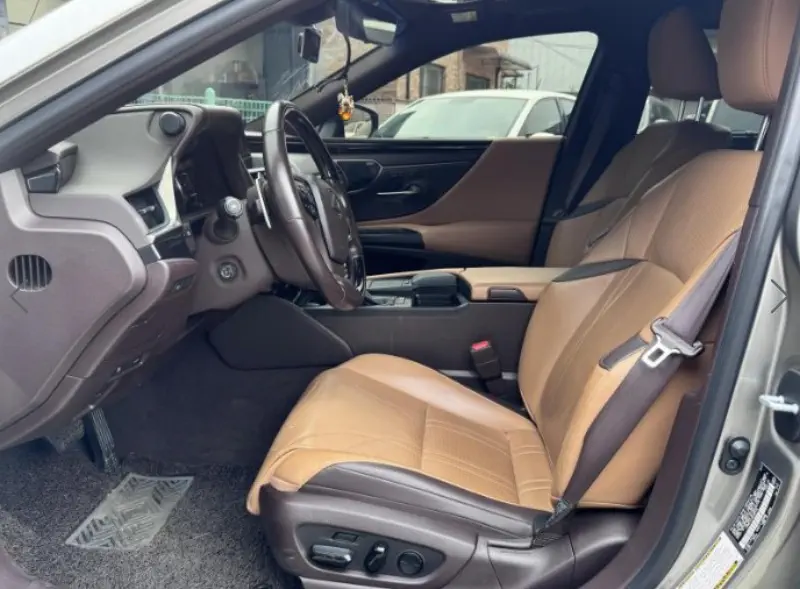 Lexus ES300h