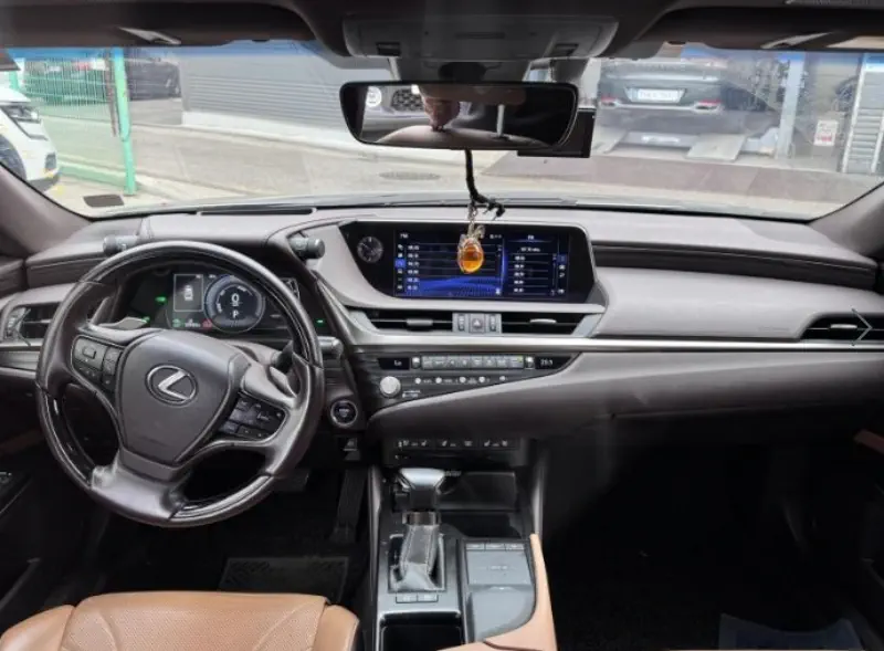 Lexus ES300h