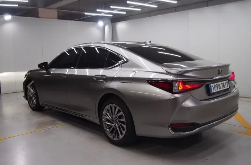 Lexus ES300h