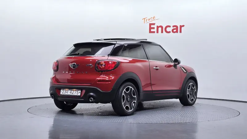 MINI Paceman