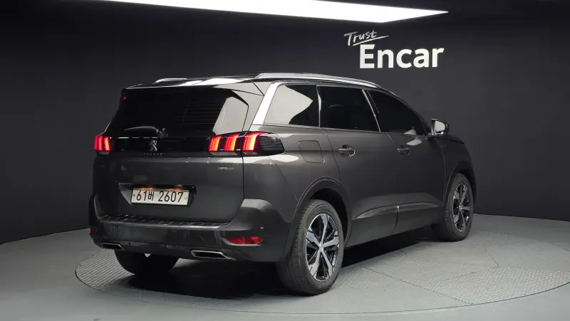 Peugeot 5008