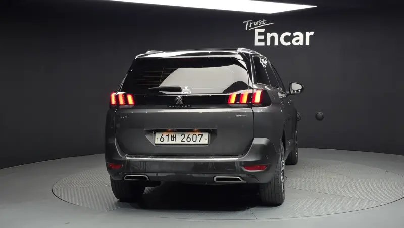 Peugeot 5008