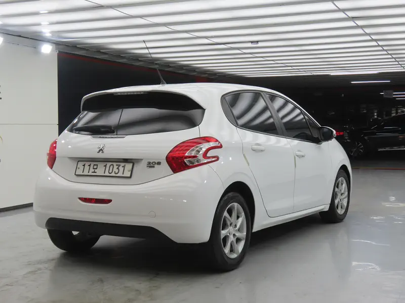 Peugeot 208