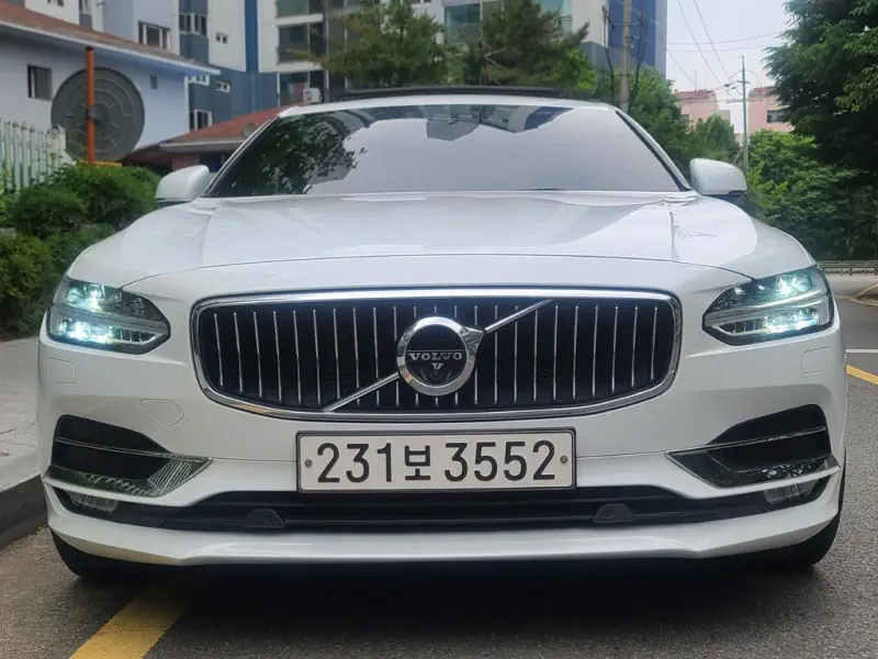 Volvo S90