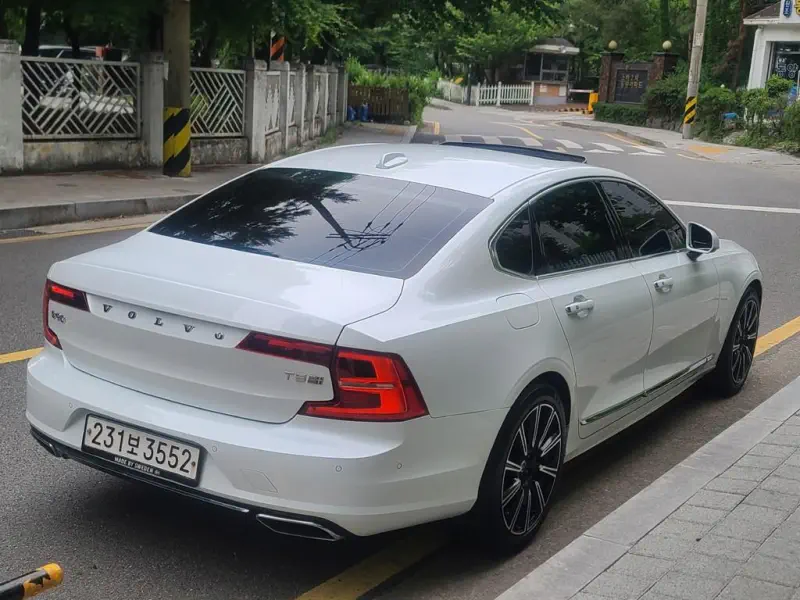 Volvo S90