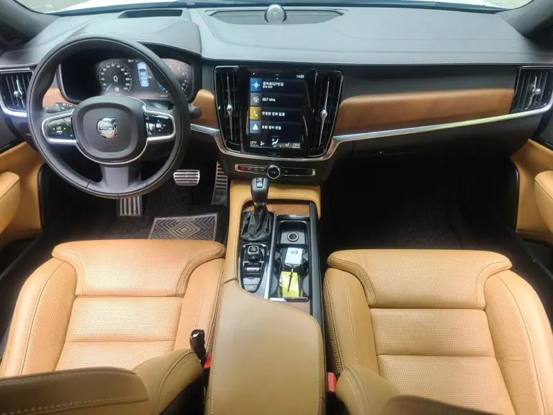Volvo S90