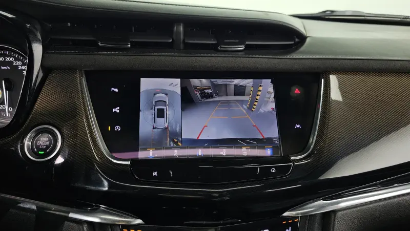 Cadillac XT6