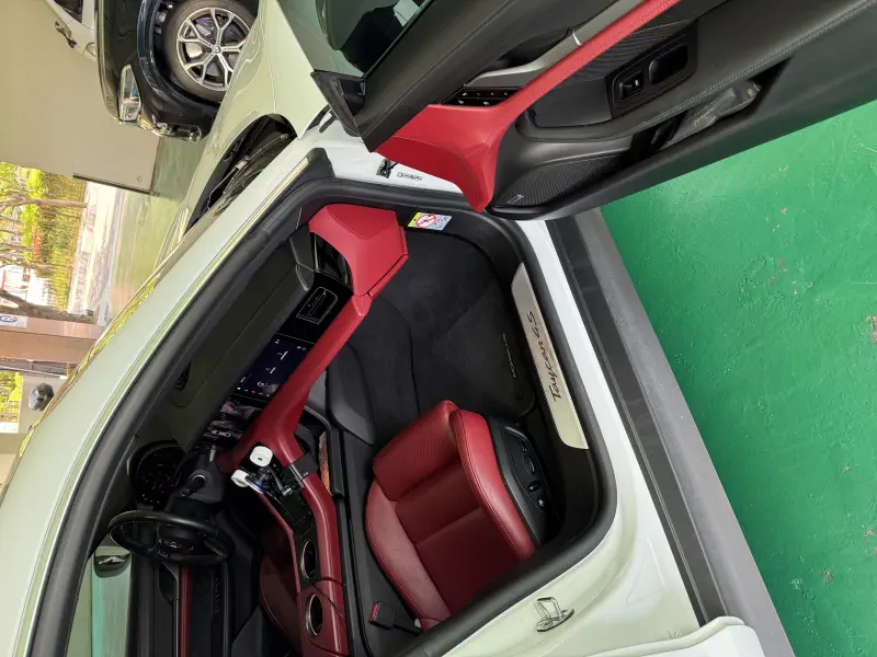 Porsche Taycan
