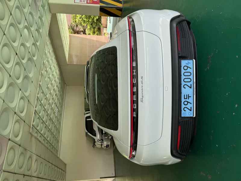 Porsche Taycan