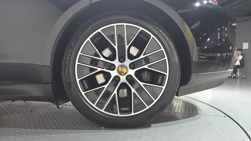 Porsche Taycan