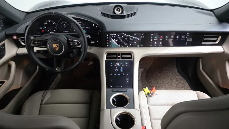 Porsche Taycan