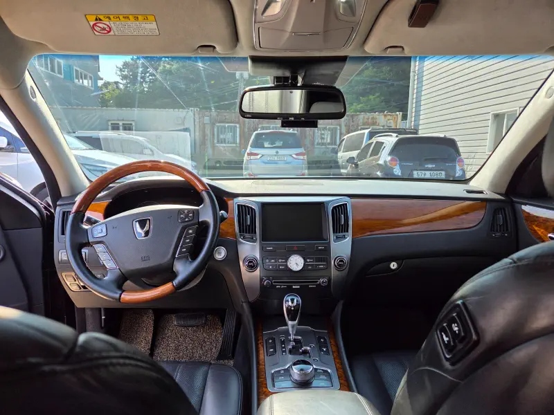 Hyundai Equus