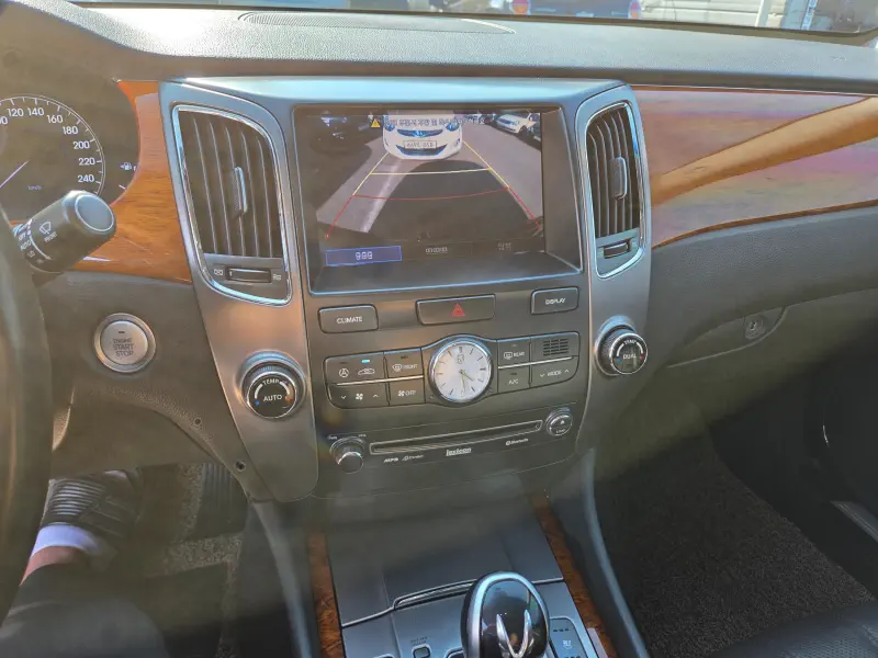 Hyundai Equus