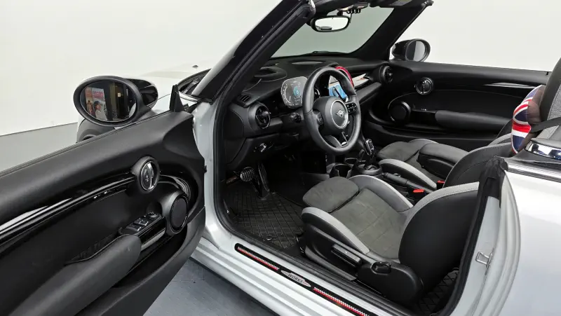 MINI Cabrio
