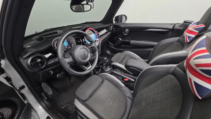 MINI Cabrio