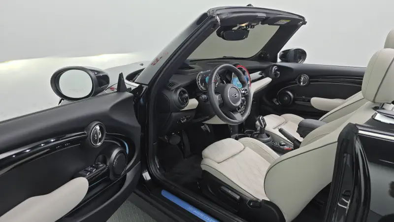 MINI Cabrio
