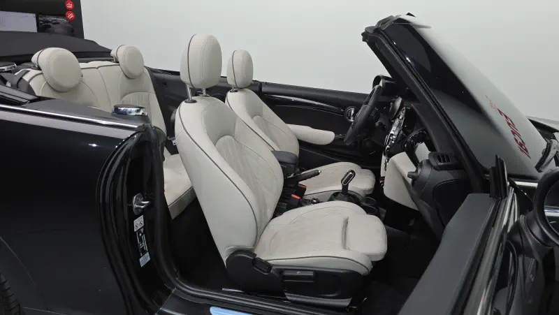 MINI Cabrio