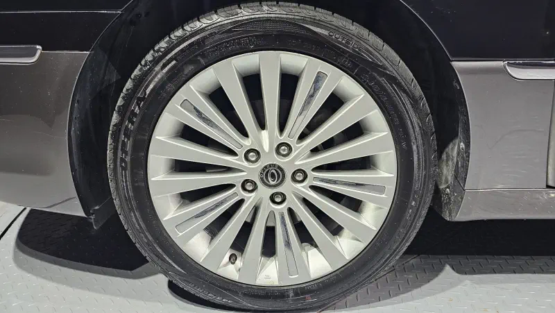 Kia OPIRUS