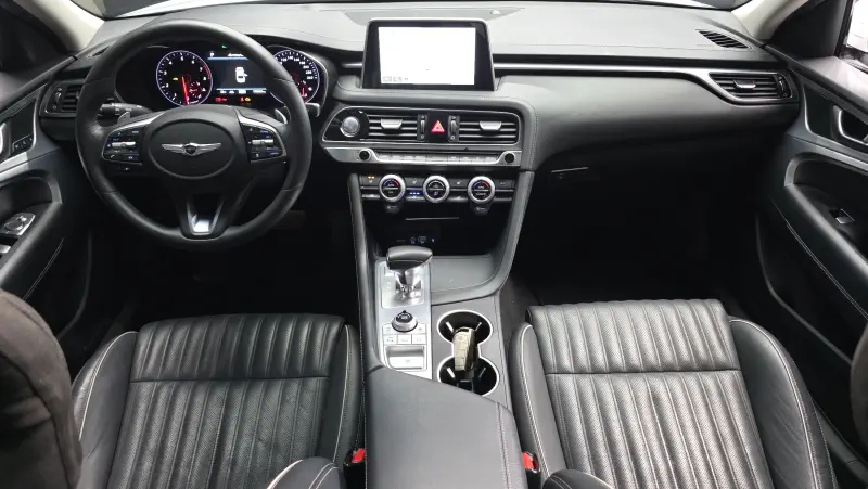Genesis G70