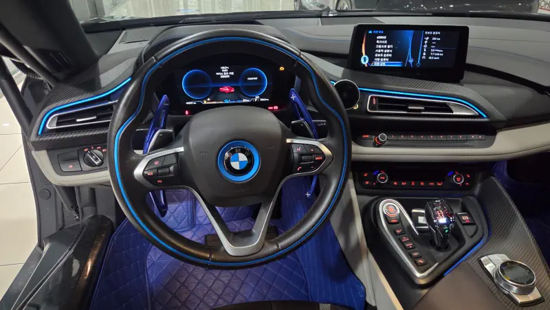 BMW i8