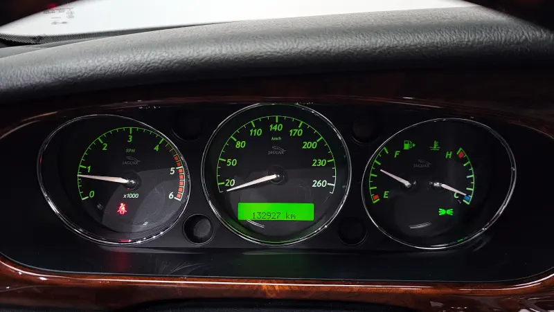 Jaguar XJ