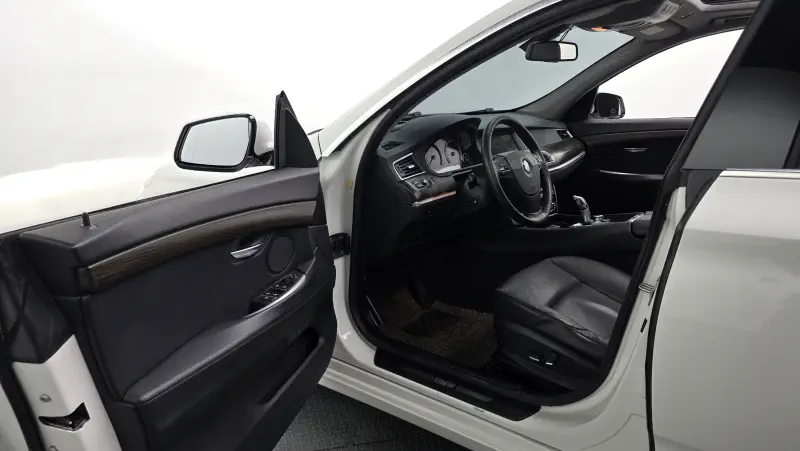 BMW 5-Series Gran Turismo