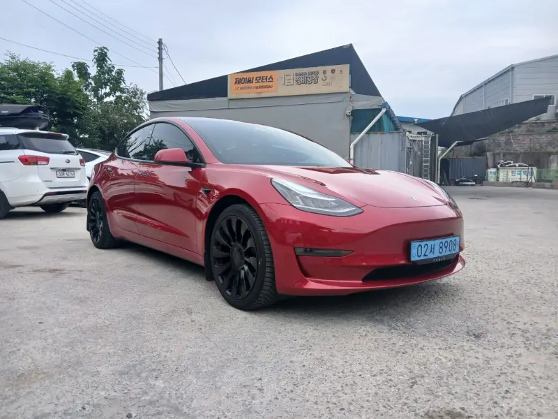 Tesla MODEL 3