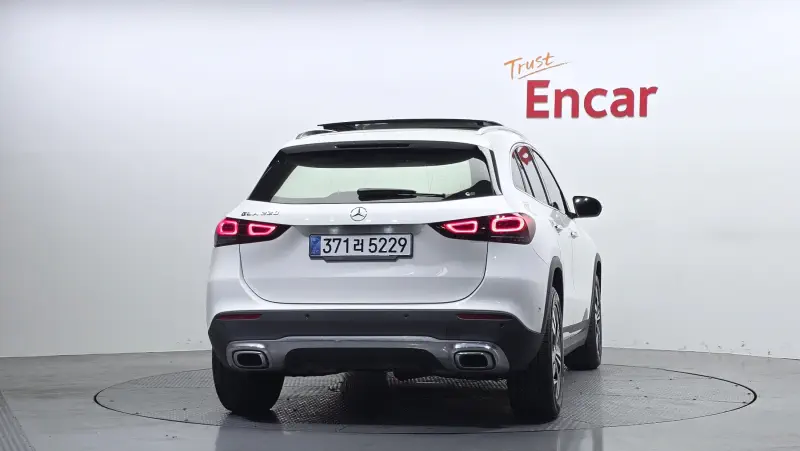 Mercedes-Benz GLA-Class