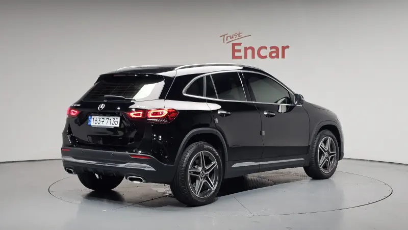 Mercedes-Benz GLA-Class